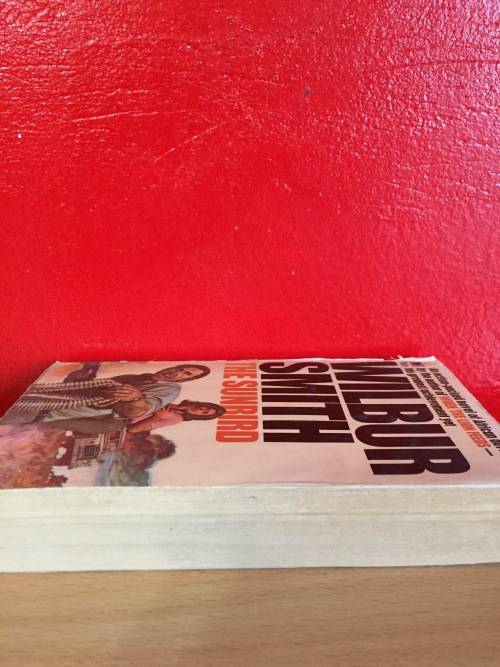 THE SUNBIRD - WILBUR SMITH